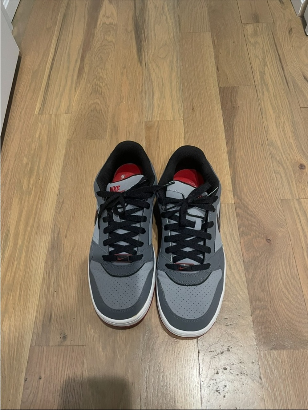 Nike Men’s Gray and Black Low-Top Sneakers with Red Lining